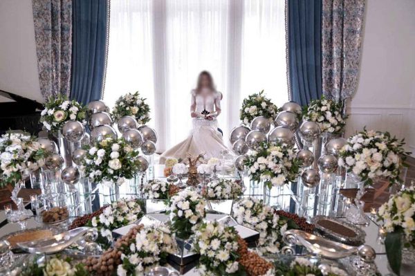 سالن و سفره عقد آینه