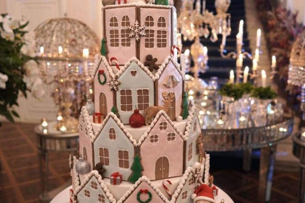 کیک تولد در تشریفات سالن و عمارت ایرانی